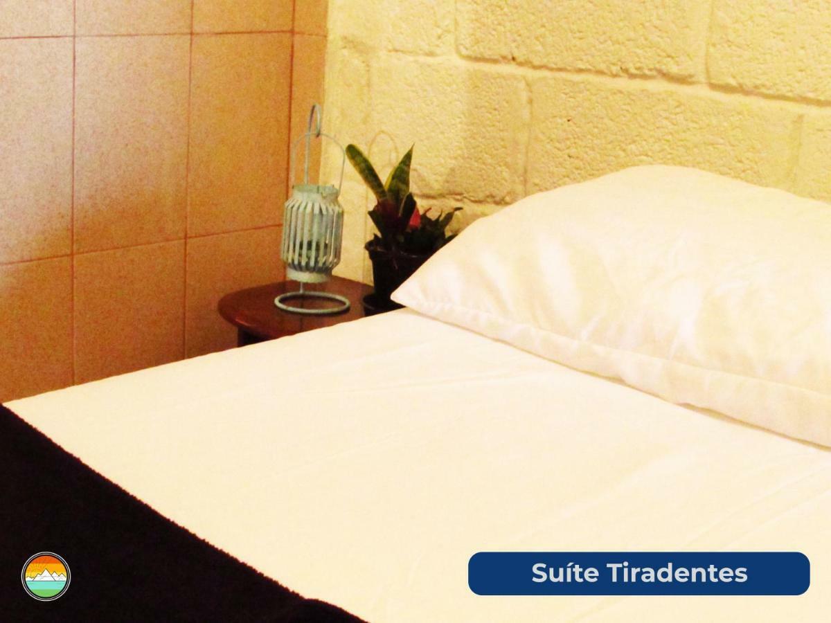 Buena Vista Hostel 欧鲁普雷图 外观 照片